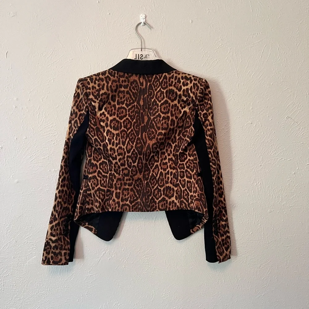BCBGMAXAZRIA animal print blazer size XS - Picture 2 of 4